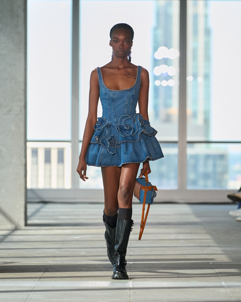 Aknvas fashion show for Spring/Summer 2025