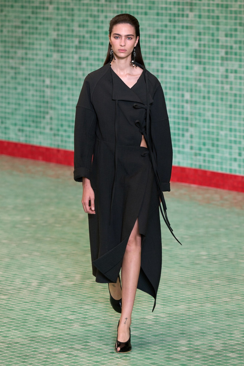 Tory Burch fashion show for Spring/Summer 2025