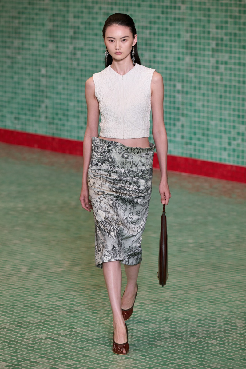 Tory Burch fashion show for Spring/Summer 2025