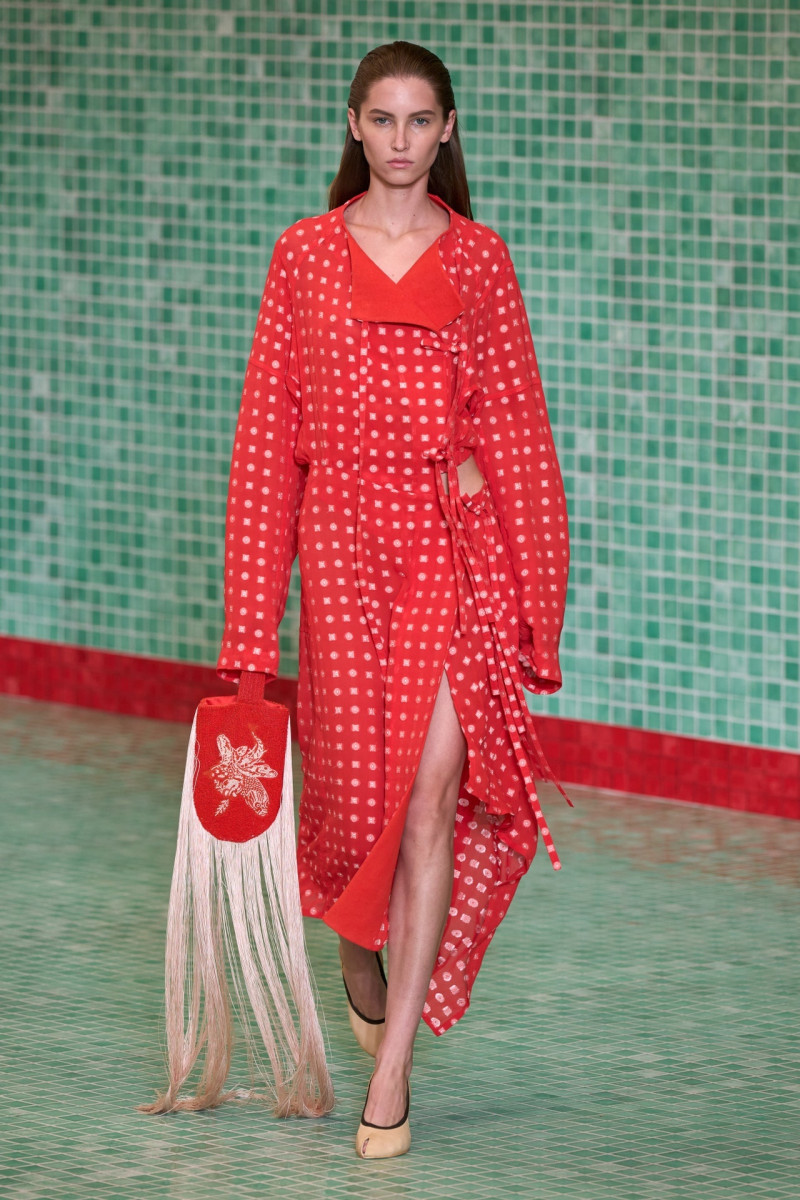 Tory Burch fashion show for Spring/Summer 2025