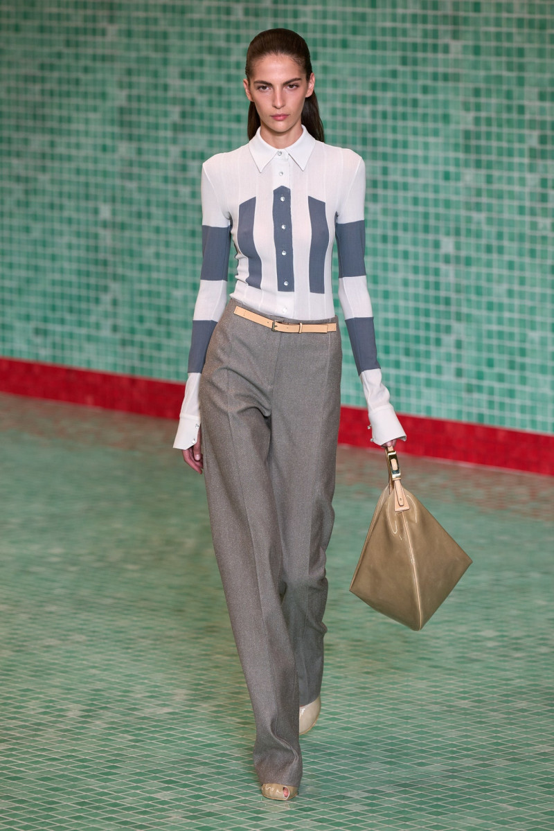 Tory Burch fashion show for Spring/Summer 2025