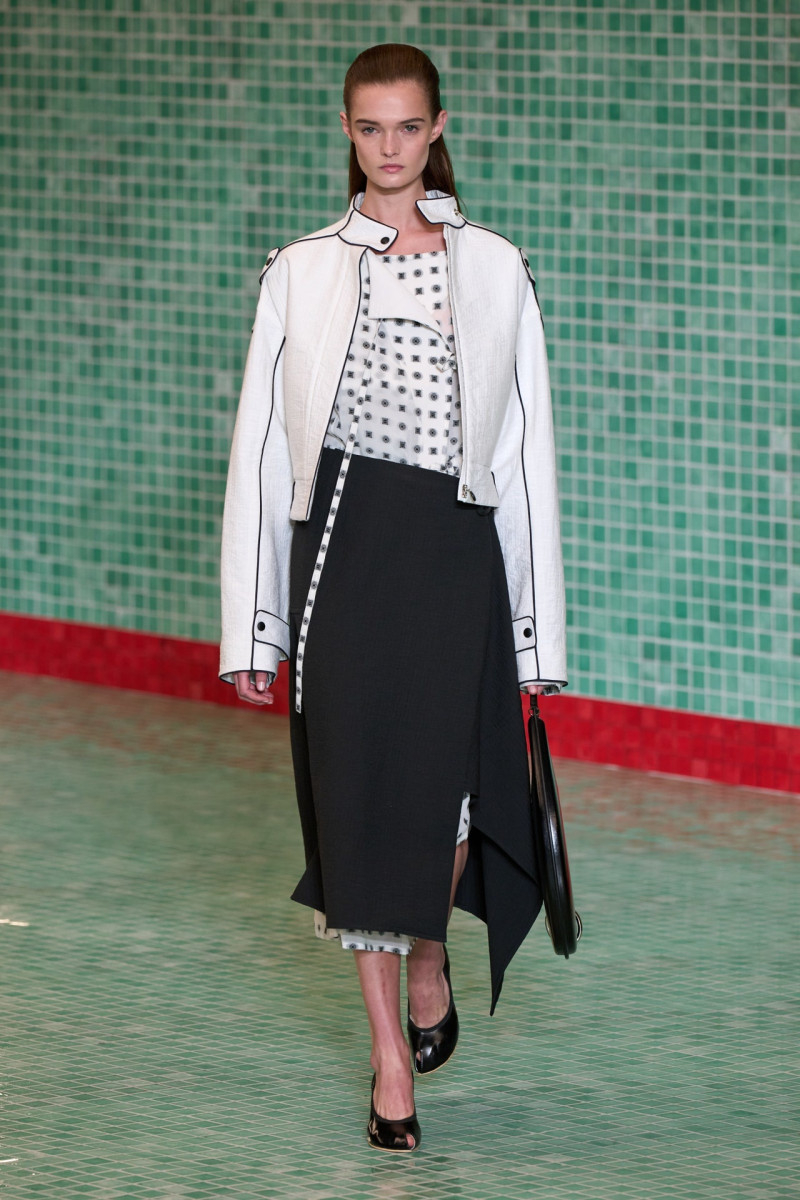 Tory Burch fashion show for Spring/Summer 2025