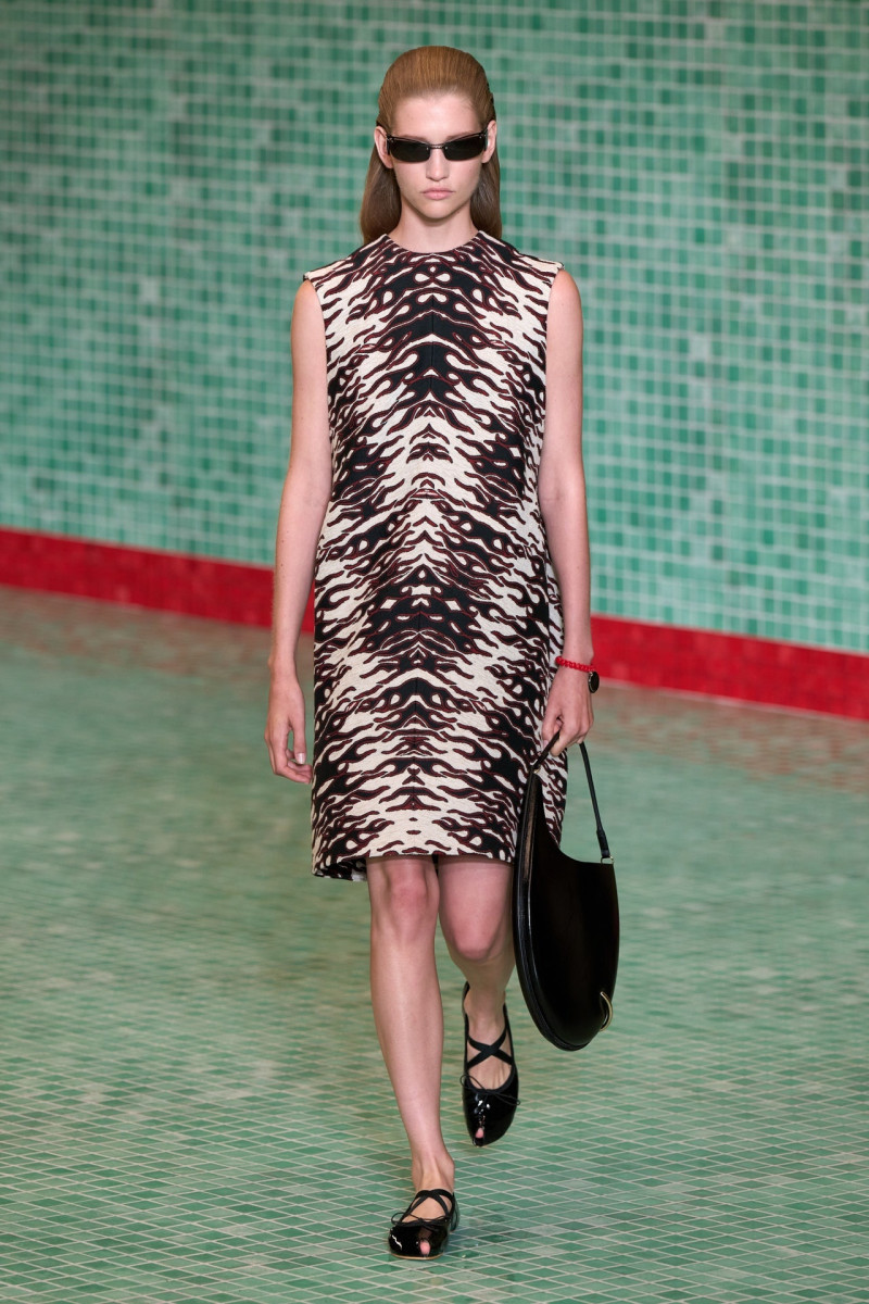 Tory Burch fashion show for Spring/Summer 2025