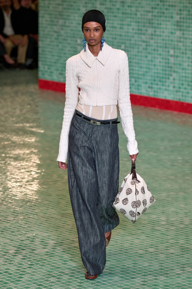 Tory Burch fashion show for Spring/Summer 2025