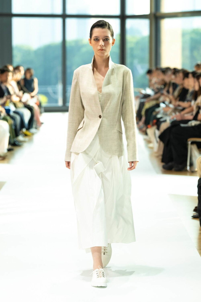 support surface fashion show for Spring/Summer 2025