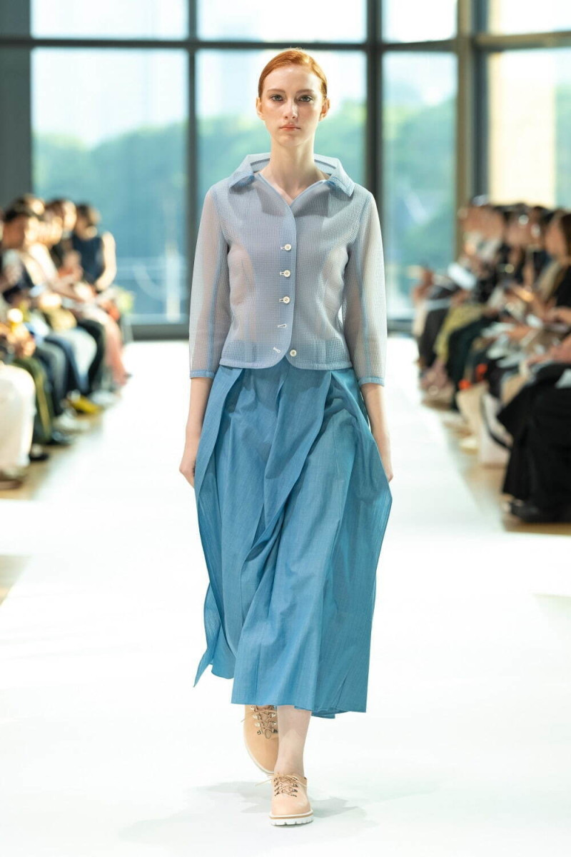 support surface fashion show for Spring/Summer 2025