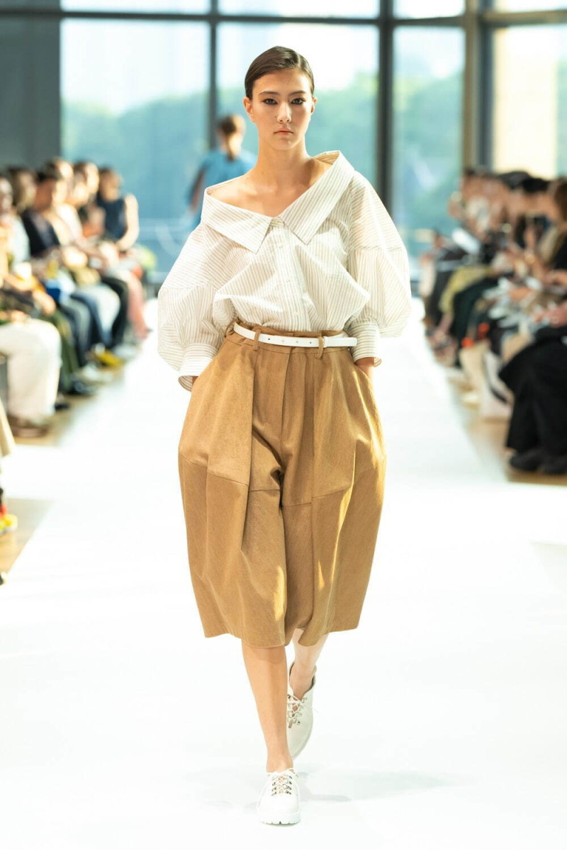 support surface fashion show for Spring/Summer 2025
