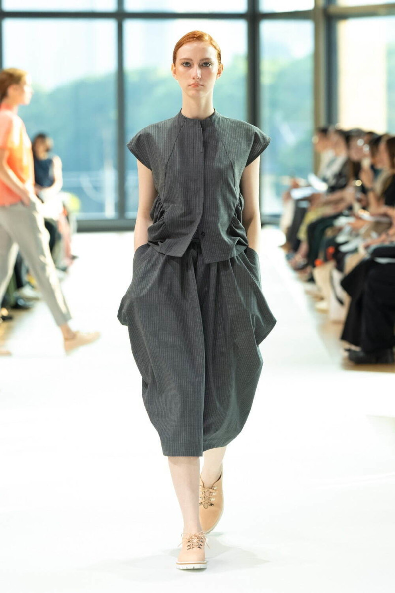 support surface fashion show for Spring/Summer 2025