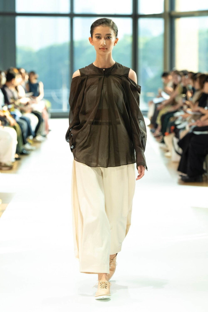 support surface fashion show for Spring/Summer 2025
