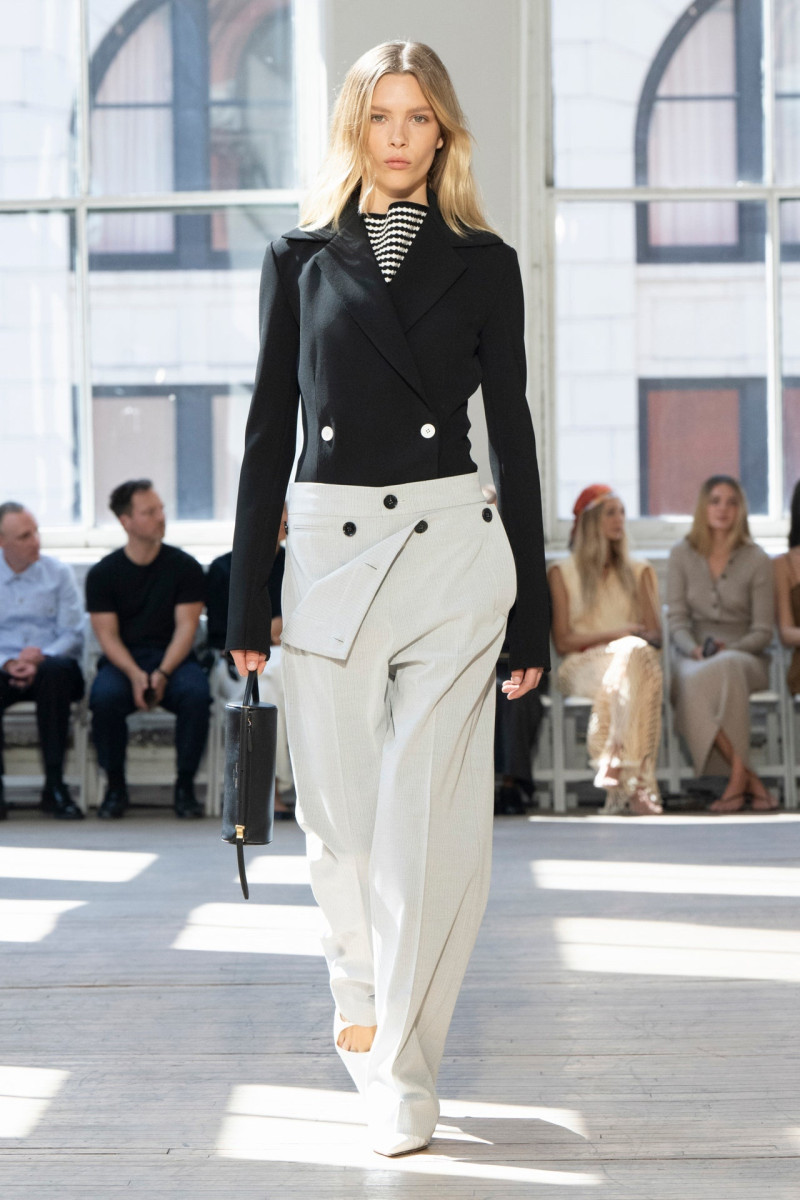 Proenza Schouler fashion show for Spring/Summer 2025