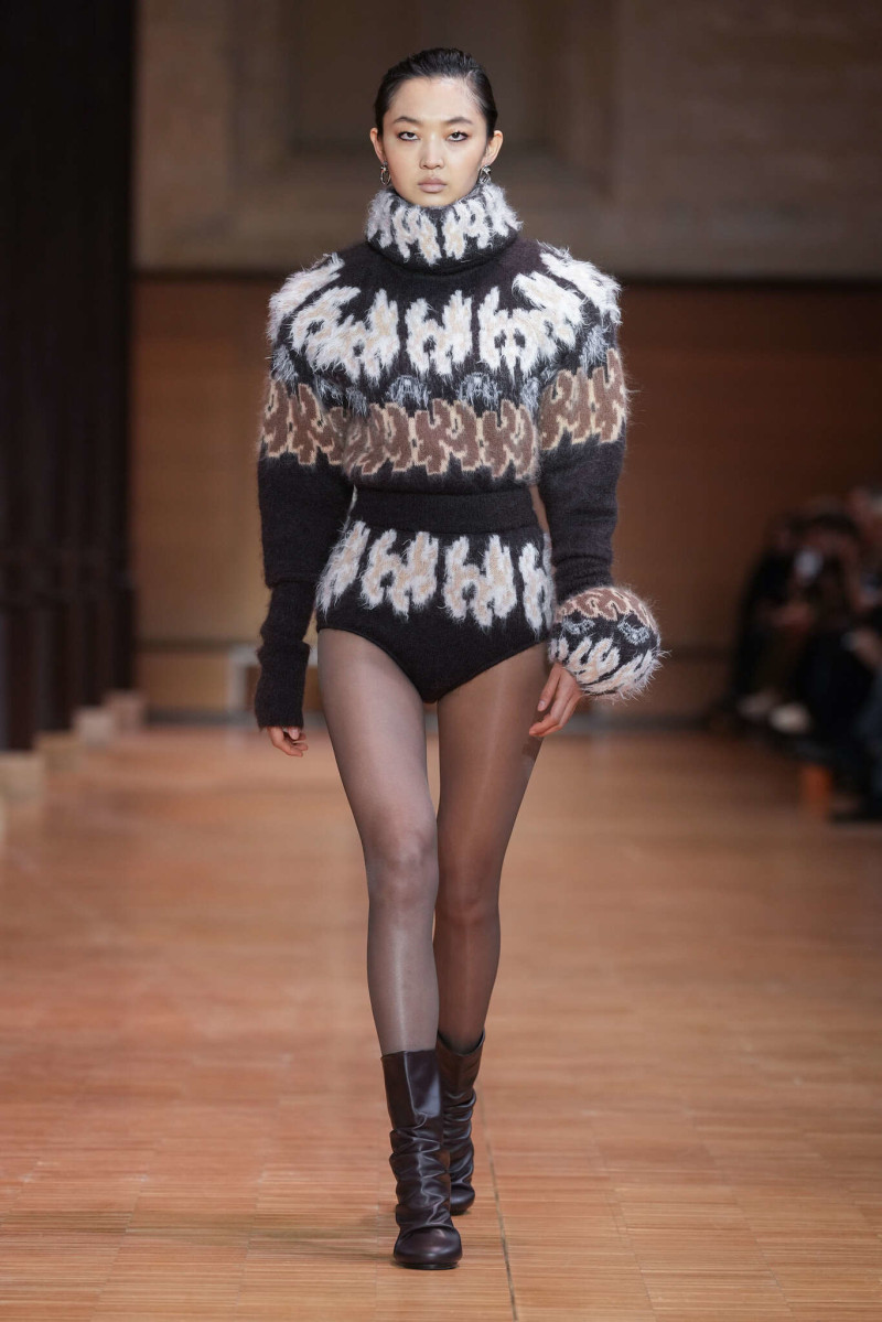 Veronique Leroy fashion show for Autumn/Winter 2025