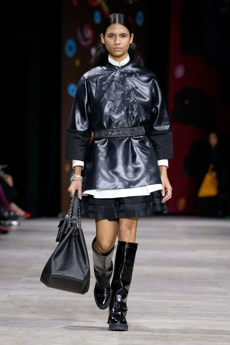 Shiatzy Chen fashion show for Autumn/Winter 2025