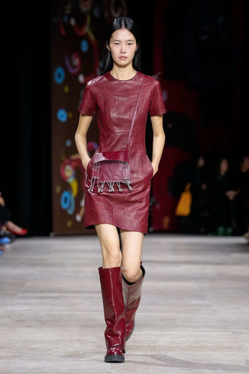Shiatzy Chen fashion show for Autumn/Winter 2025