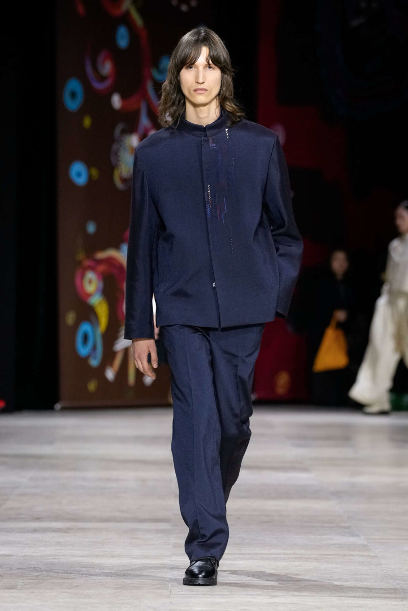 Shiatzy Chen fashion show for Autumn/Winter 2025