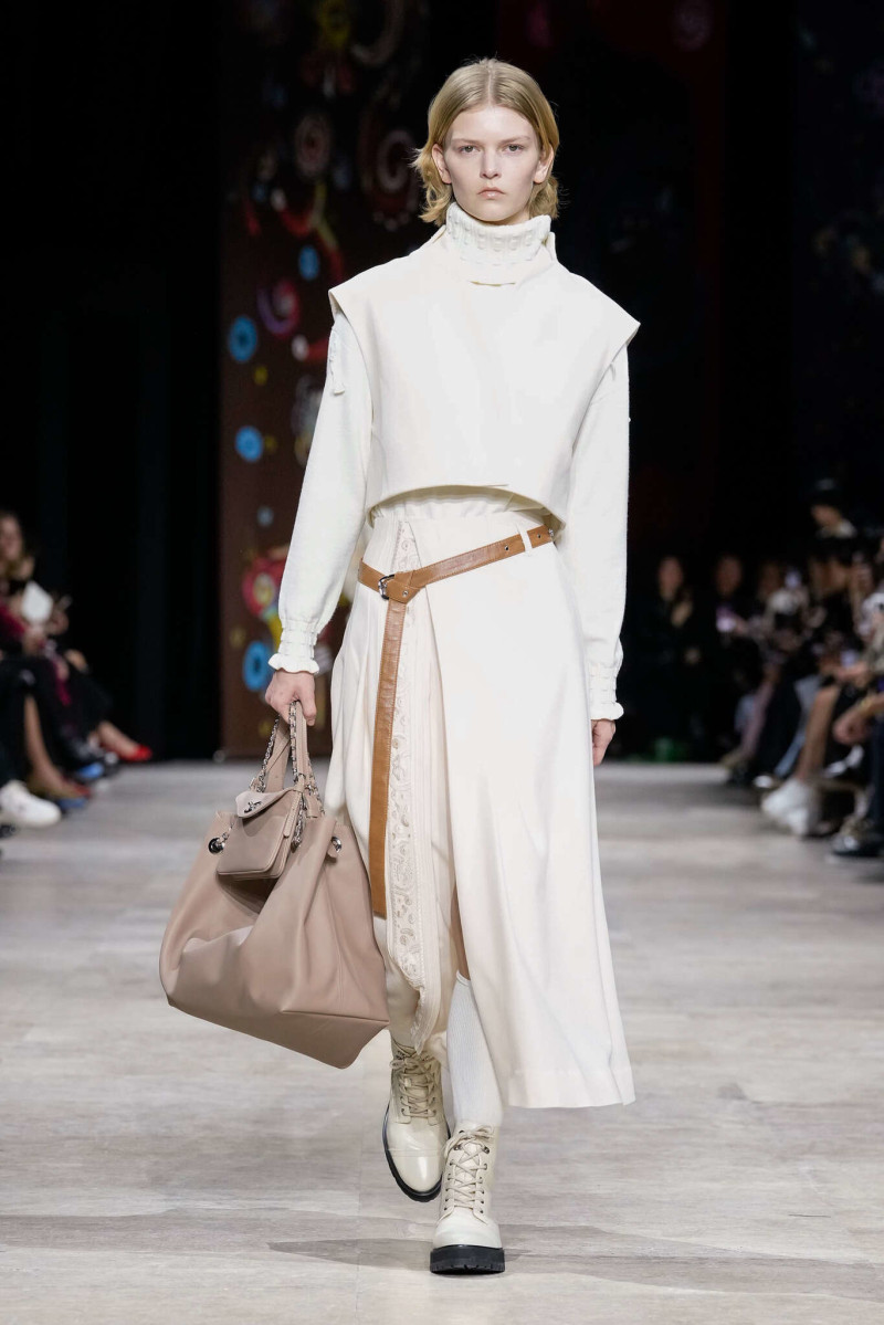 Shiatzy Chen fashion show for Autumn/Winter 2025