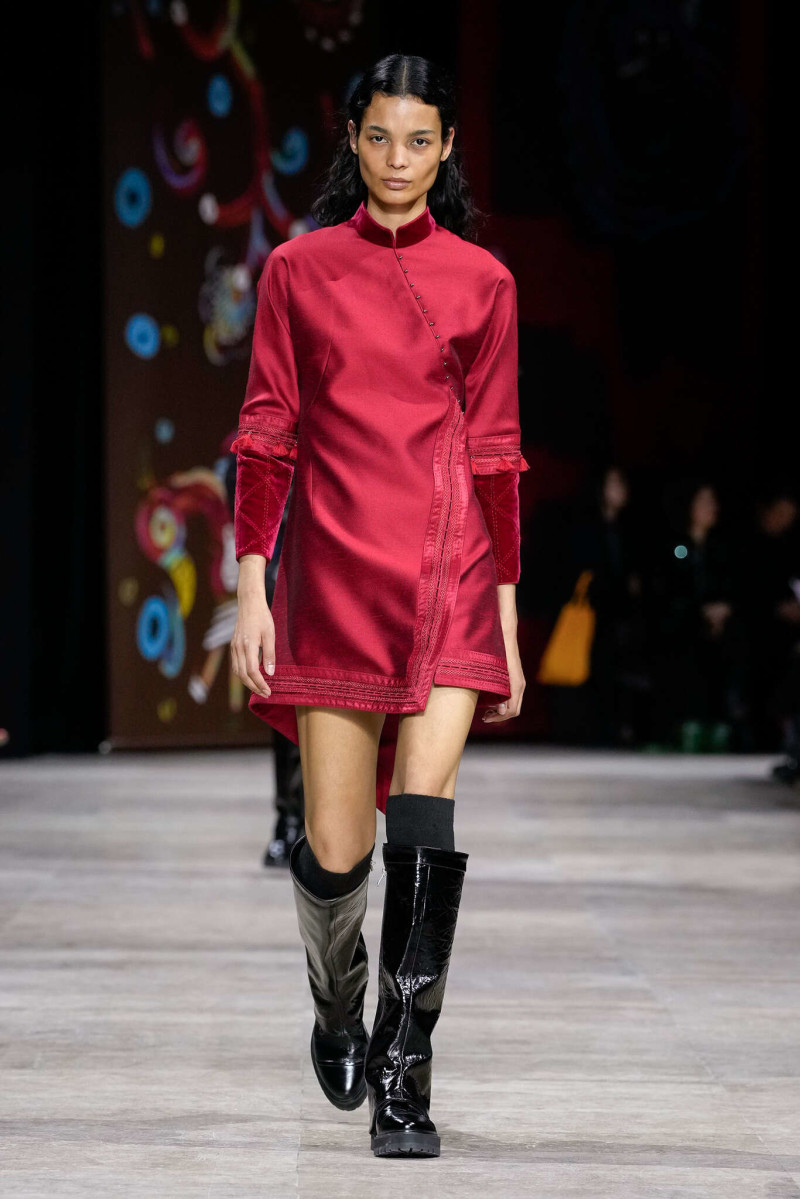 Shiatzy Chen fashion show for Autumn/Winter 2025