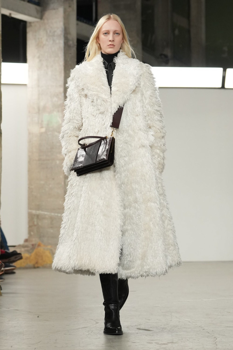 Gabriela Hearst fashion show for Autumn/Winter 2025