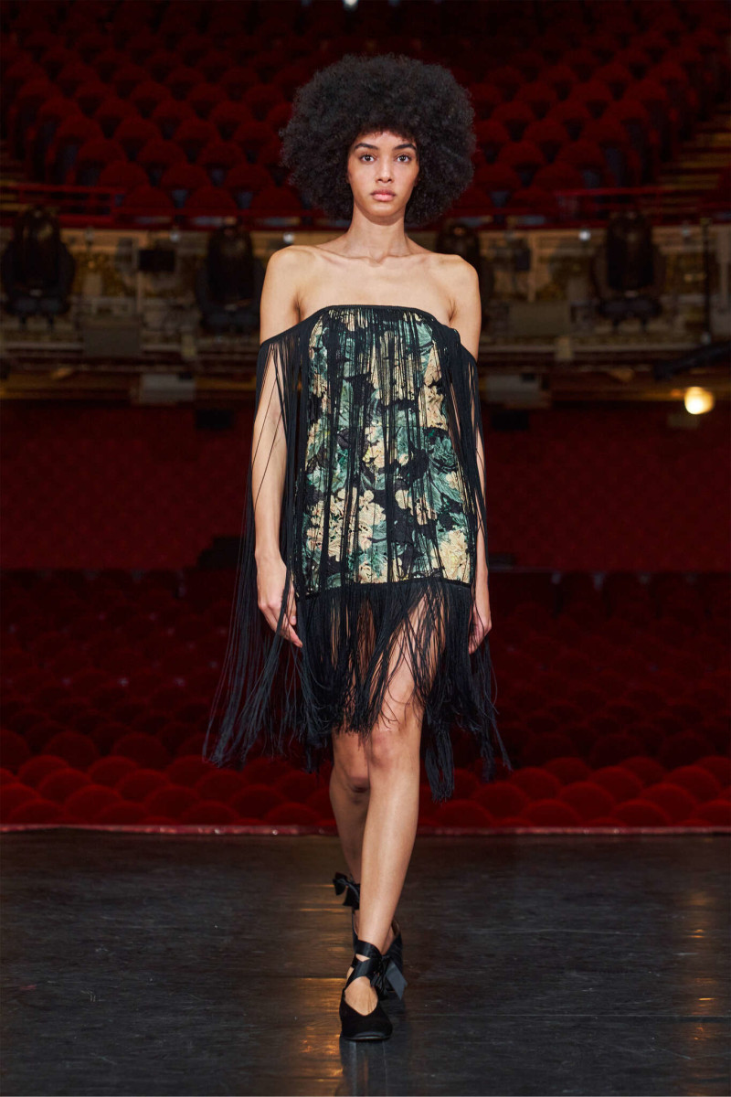 Emanuel Ungaro fashion show for Autumn/Winter 2025