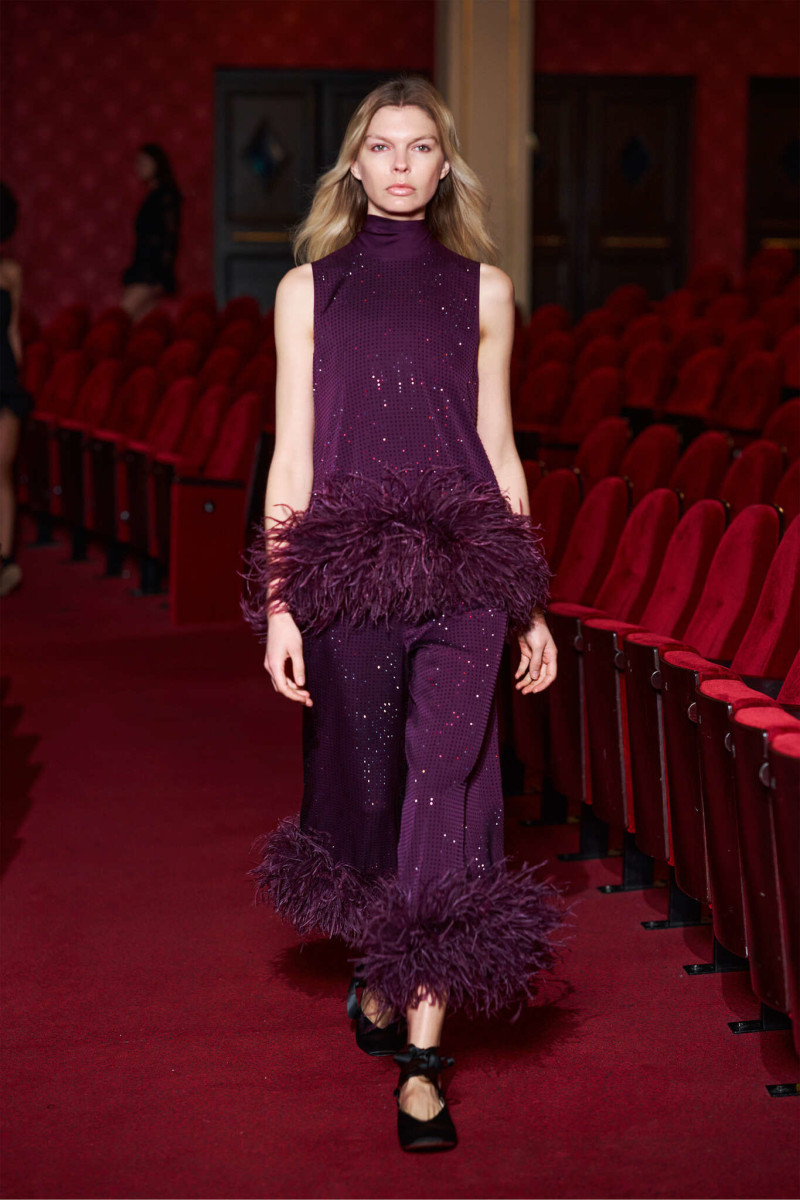 Emanuel Ungaro fashion show for Autumn/Winter 2025