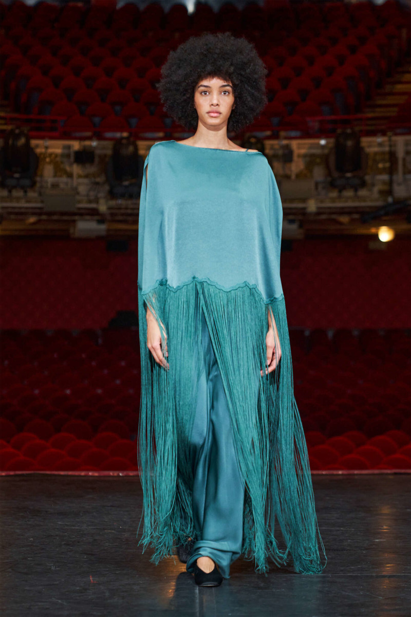 Emanuel Ungaro fashion show for Autumn/Winter 2025