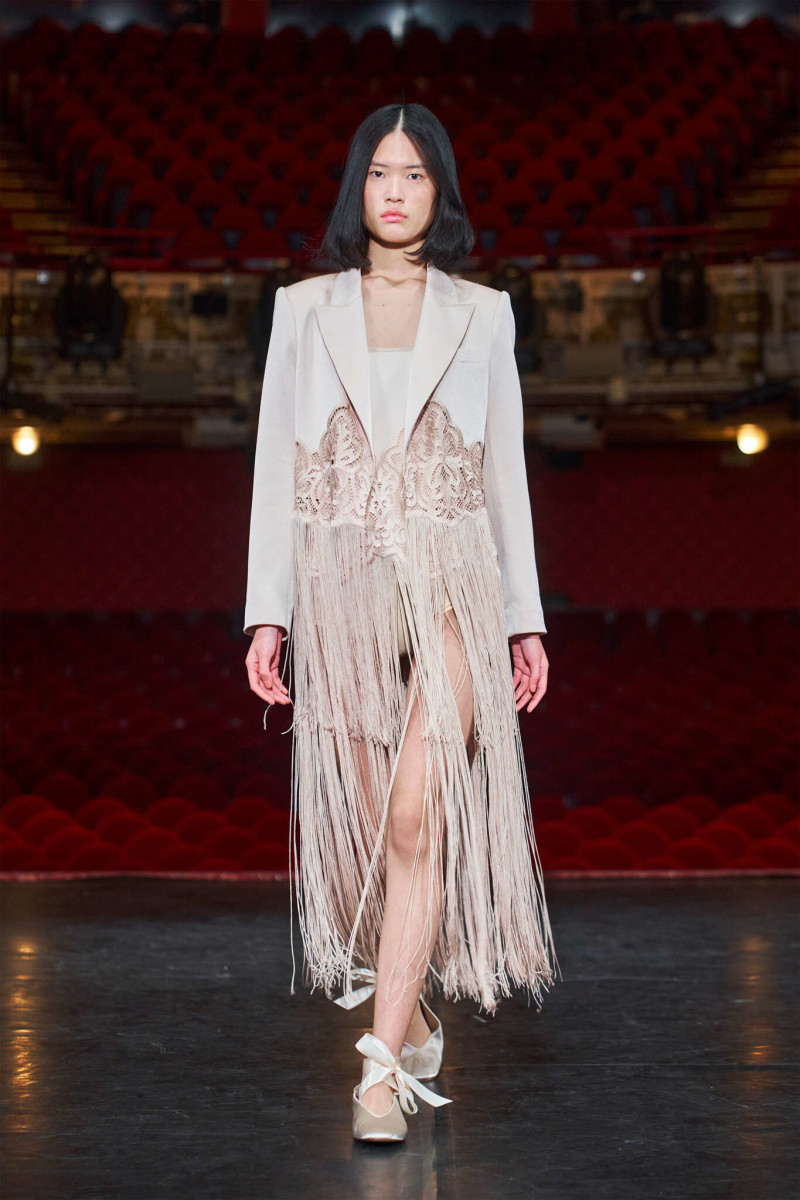 Emanuel Ungaro fashion show for Autumn/Winter 2025