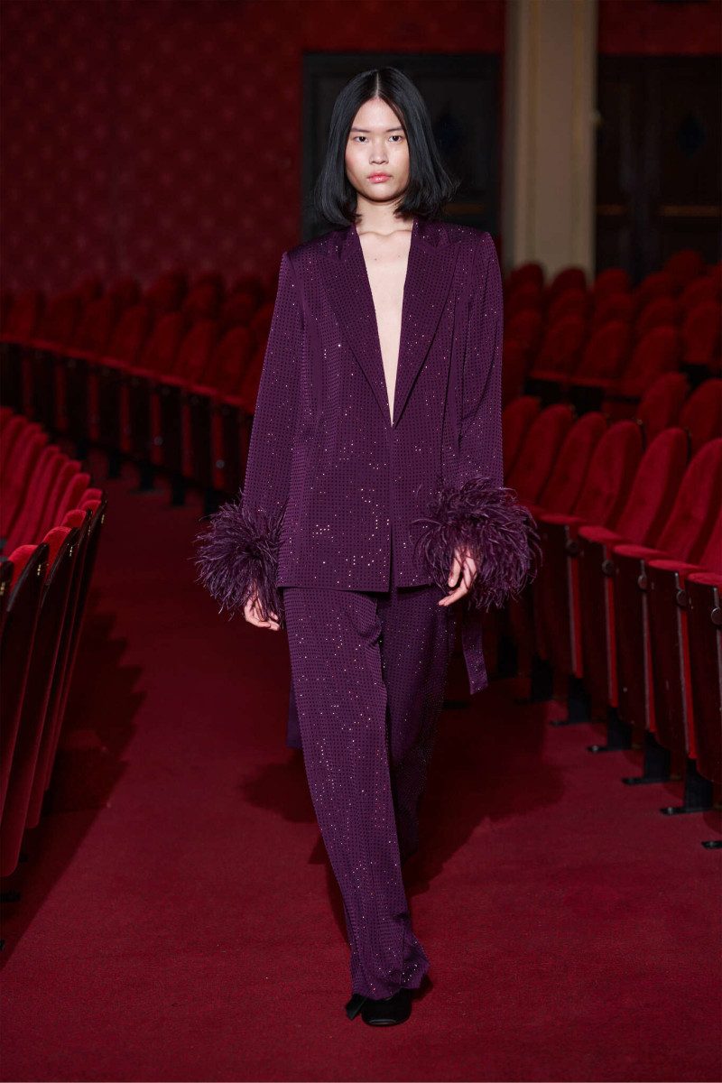 Emanuel Ungaro fashion show for Autumn/Winter 2025