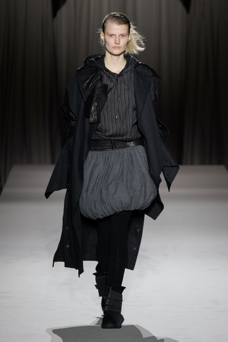 Yohji Yamamoto fashion show for Autumn/Winter 2025