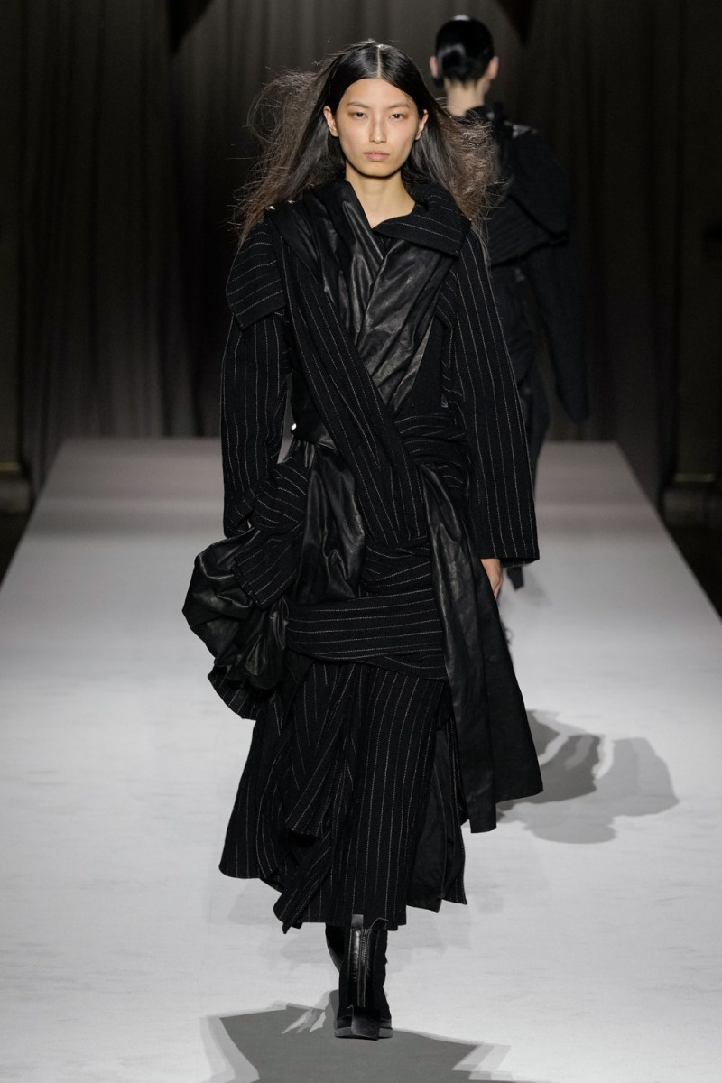 Yohji Yamamoto fashion show for Autumn/Winter 2025