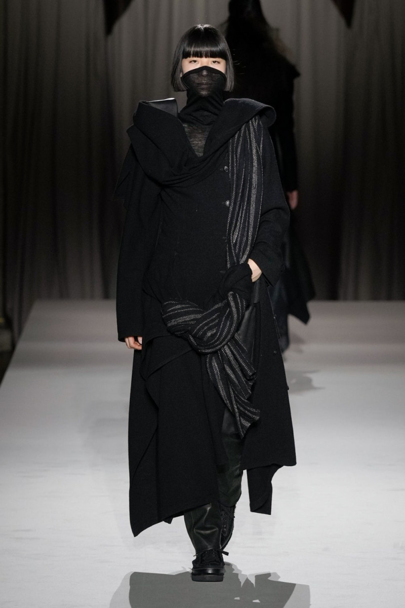 Yohji Yamamoto fashion show for Autumn/Winter 2025