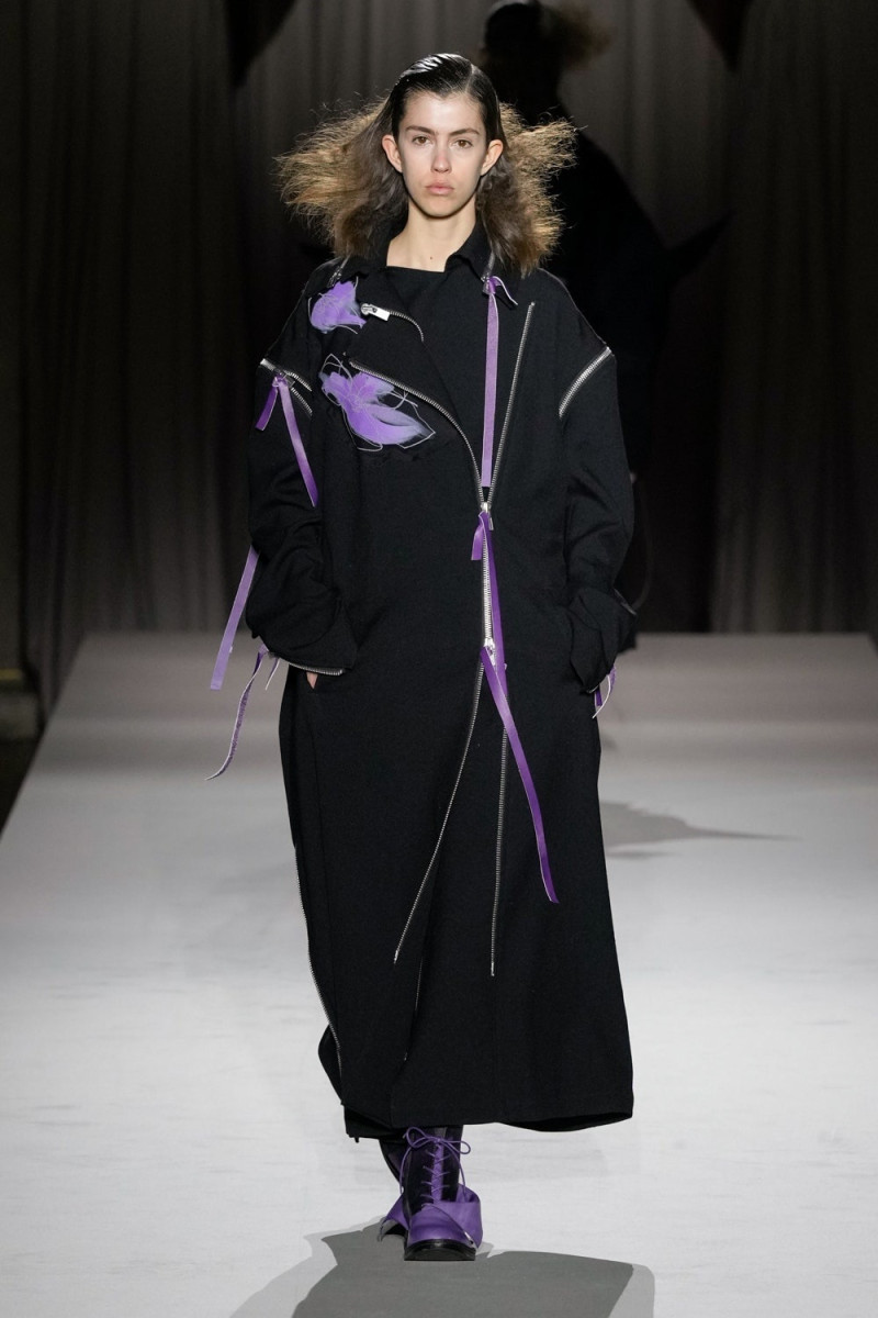 Yohji Yamamoto fashion show for Autumn/Winter 2025