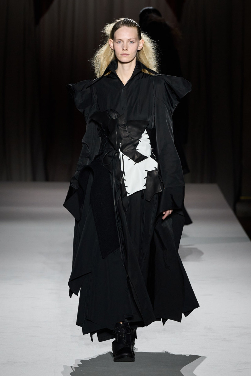 Yohji Yamamoto fashion show for Autumn/Winter 2025