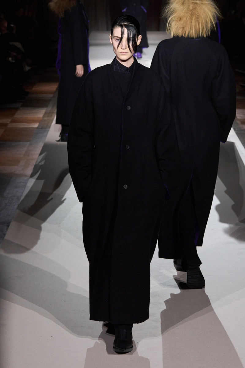 Yohji Yamamoto fashion show for Autumn/Winter 2025