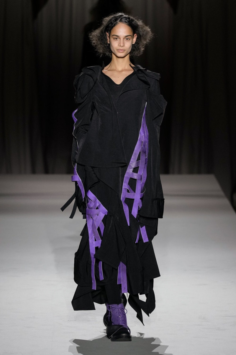 Yohji Yamamoto fashion show for Autumn/Winter 2025