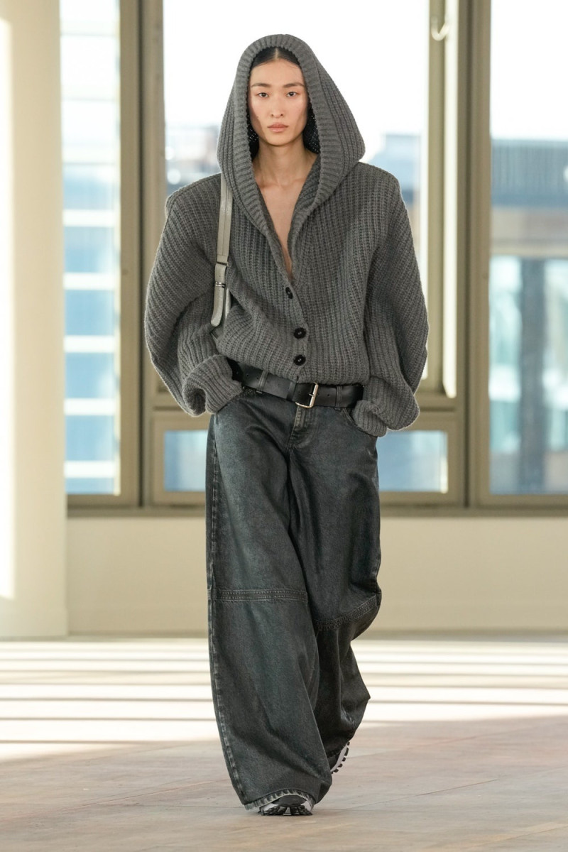 Stella McCartney fashion show for Autumn/Winter 2025