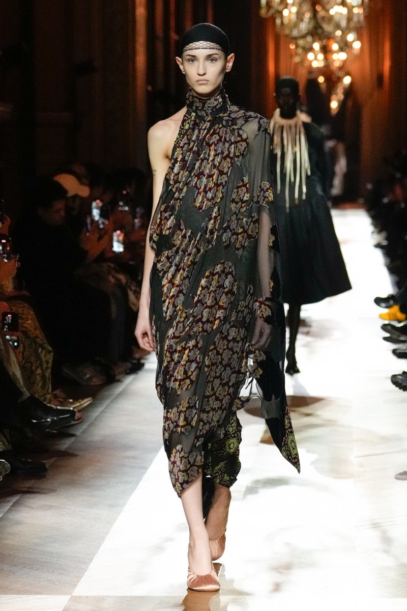 Dries van Noten fashion show for Autumn/Winter 2025