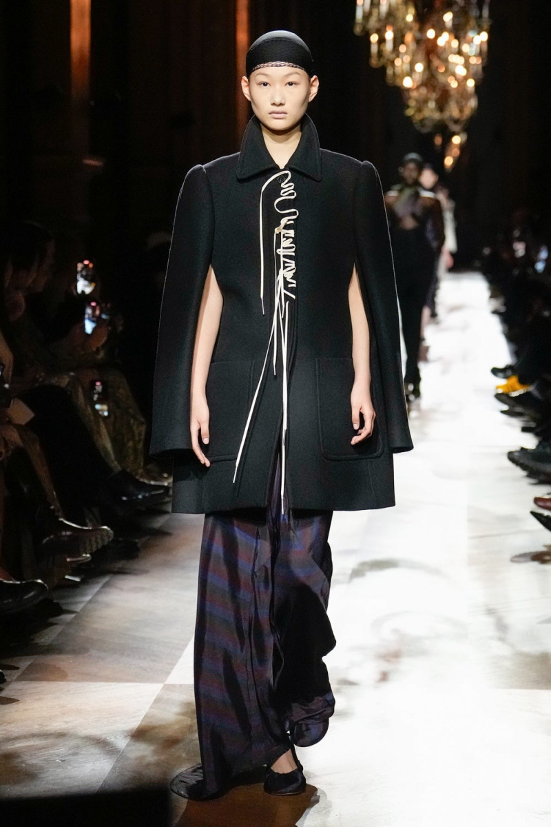Dries van Noten fashion show for Autumn/Winter 2025