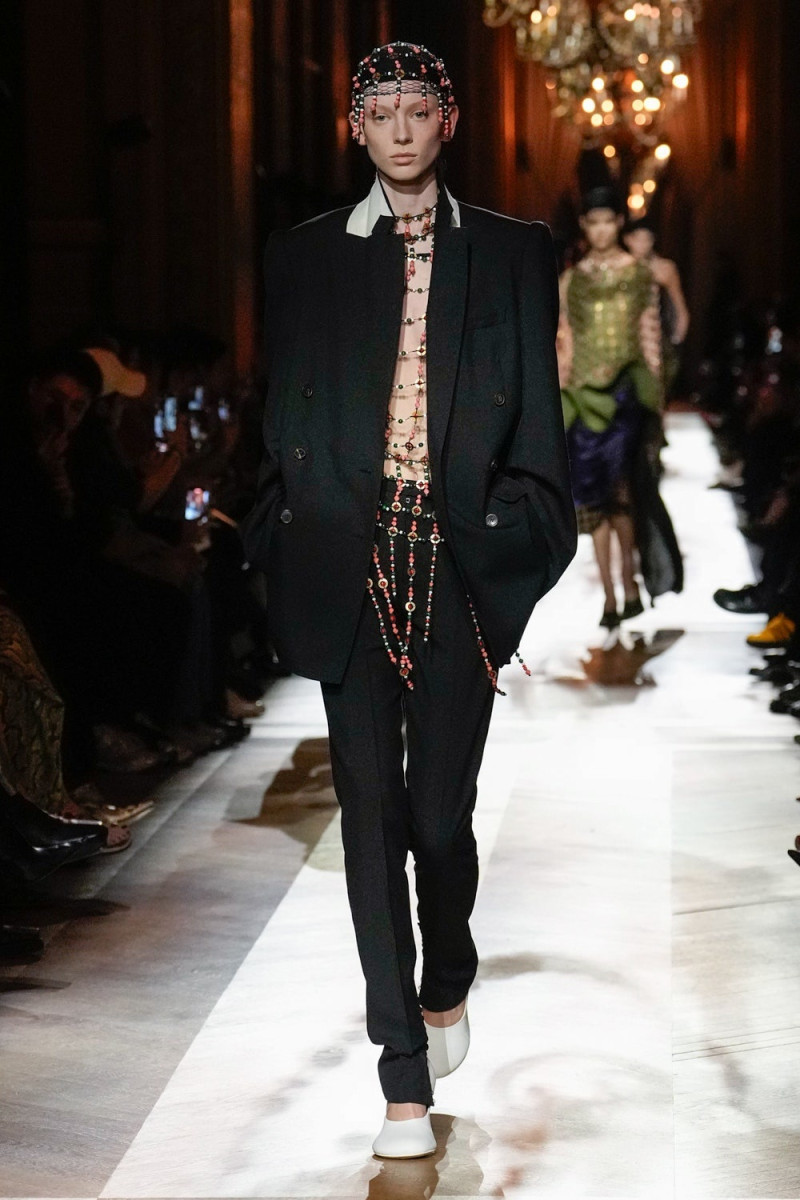 Dries van Noten fashion show for Autumn/Winter 2025