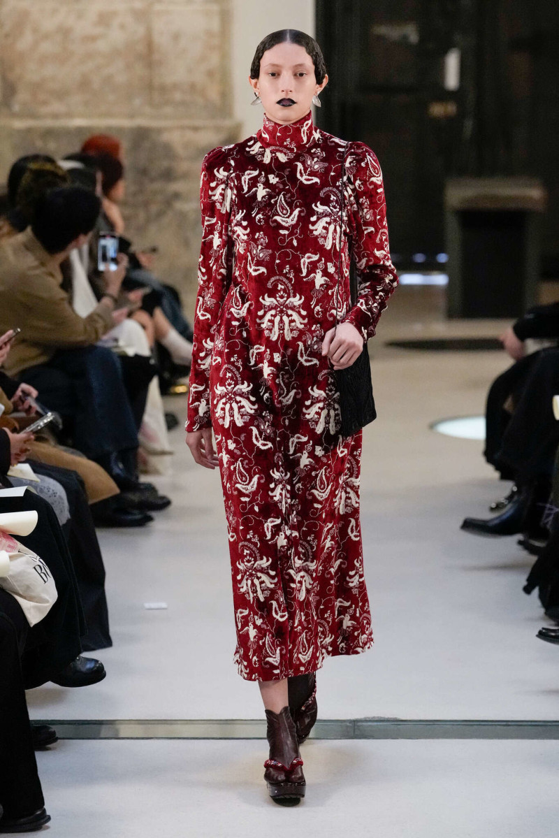 Mame Kurogouchi fashion show for Autumn/Winter 2025