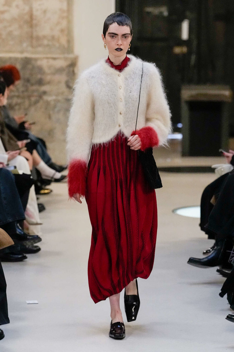 Mame Kurogouchi fashion show for Autumn/Winter 2025