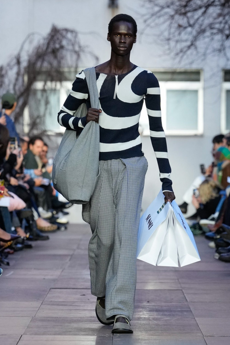 Maluit Tony featured in  the Sunnei fashion show for Autumn/Winter 2025