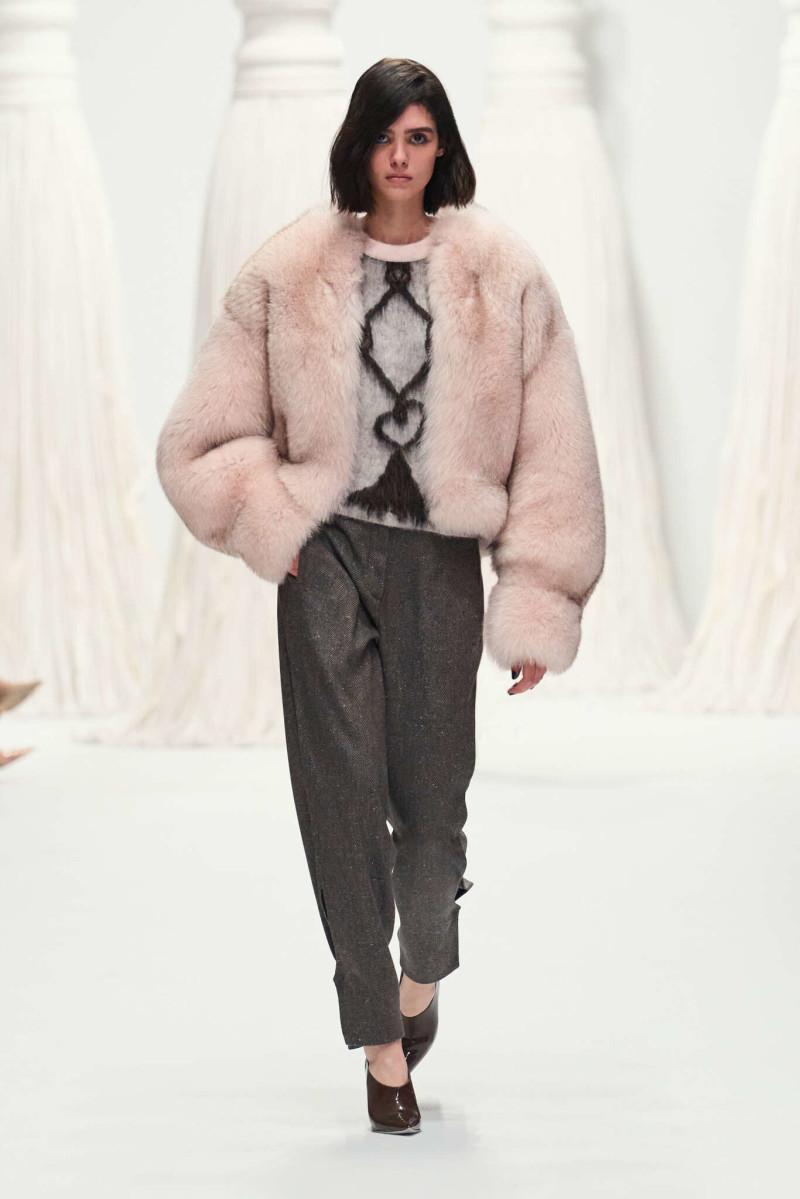 Rocio Pinheiro featured in  the Genny fashion show for Autumn/Winter 2025