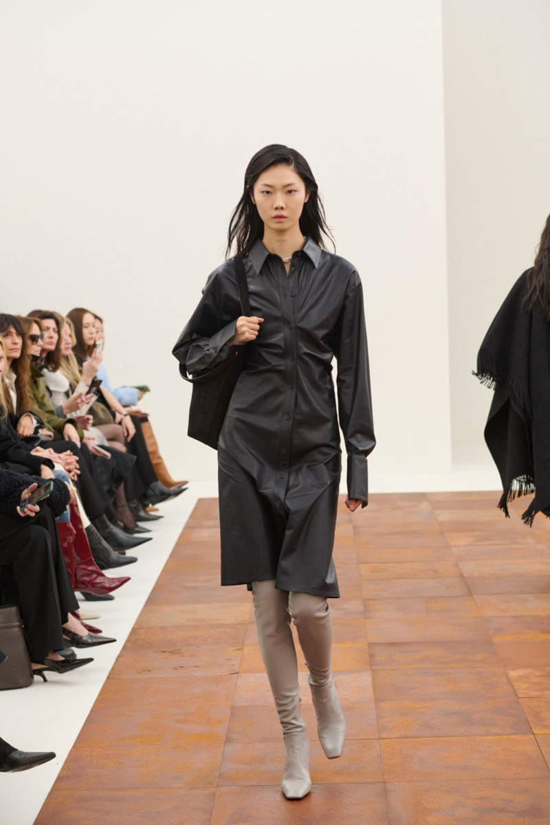 Toteme Studio fashion show for Autumn/Winter 2025