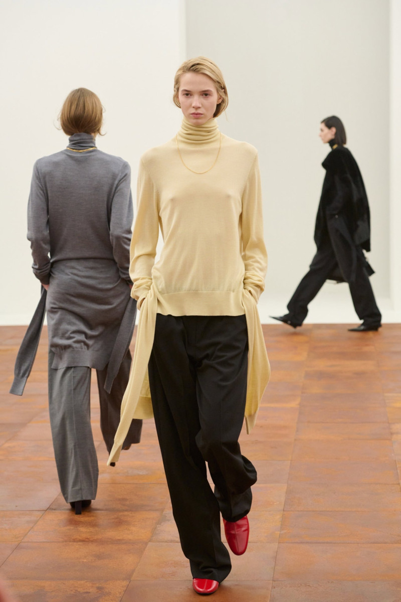 Toteme Studio fashion show for Autumn/Winter 2025