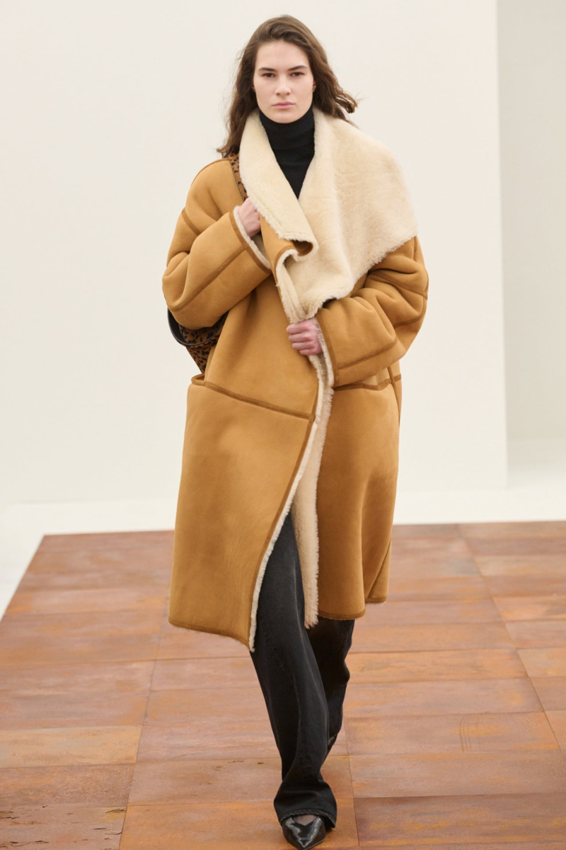 Toteme Studio fashion show for Autumn/Winter 2025