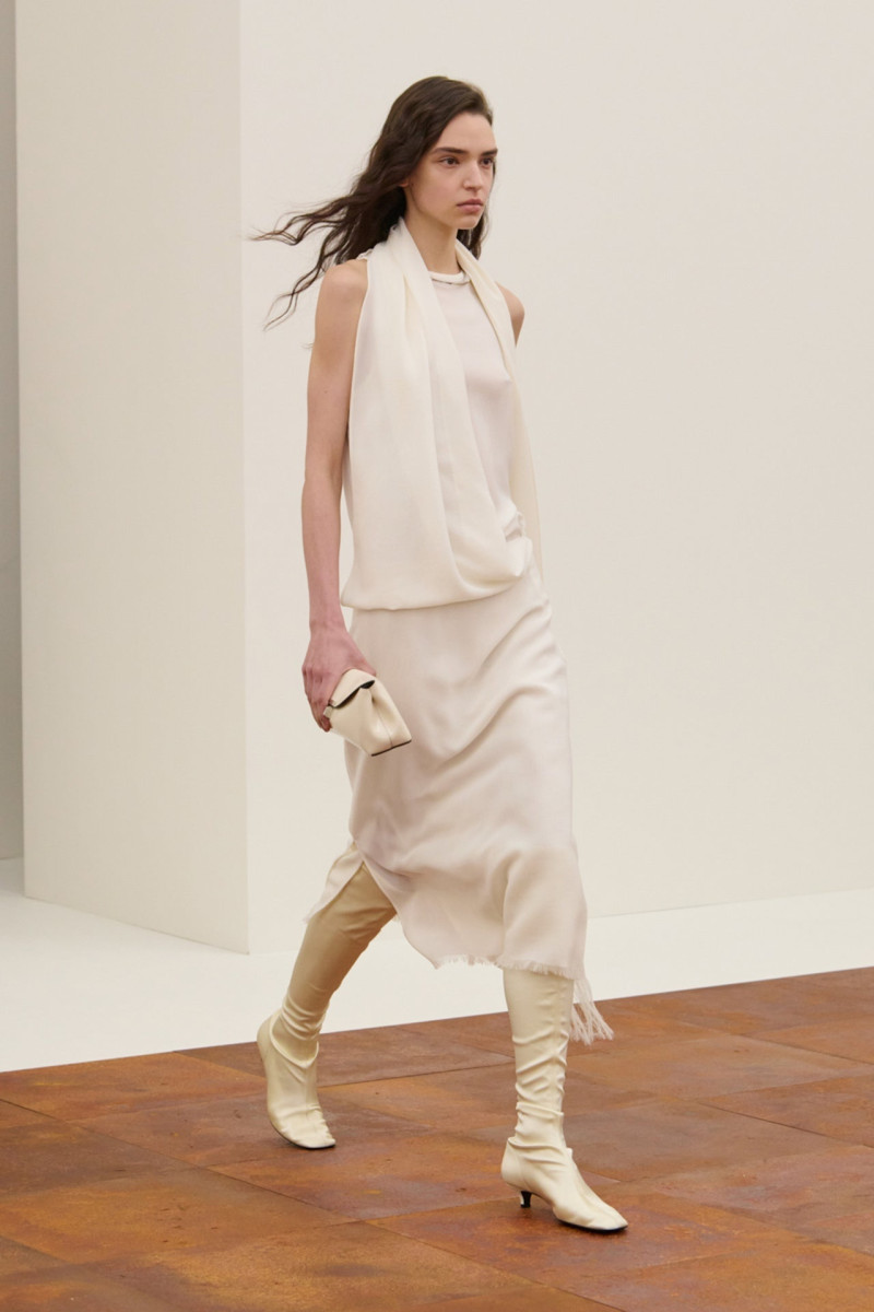 Toteme Studio fashion show for Autumn/Winter 2025