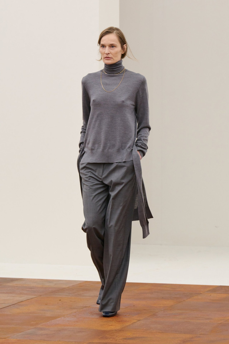 Toteme Studio fashion show for Autumn/Winter 2025