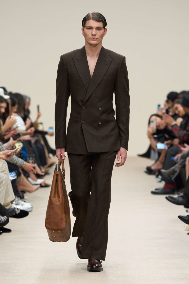 Michael Cinco fashion show for Autumn/Winter 2025