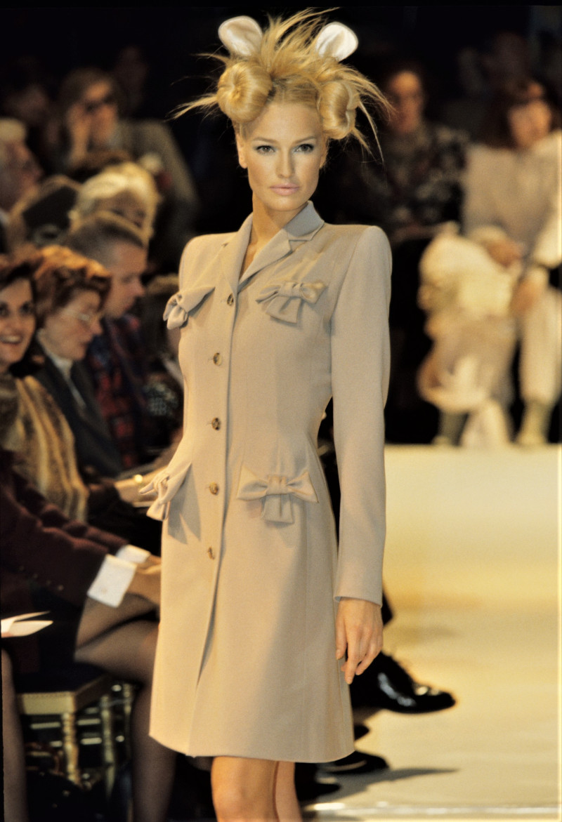 Givenchy Haute Couture fashion show for Spring/Summer 1996