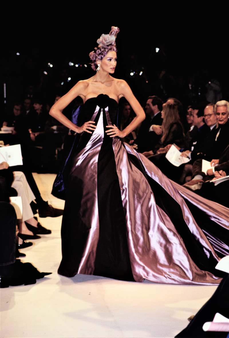 Givenchy Haute Couture fashion show for Spring/Summer 1996