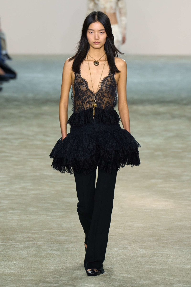 Qiuyue Li featured in  the Chloe fashion show for Autumn/Winter 2025